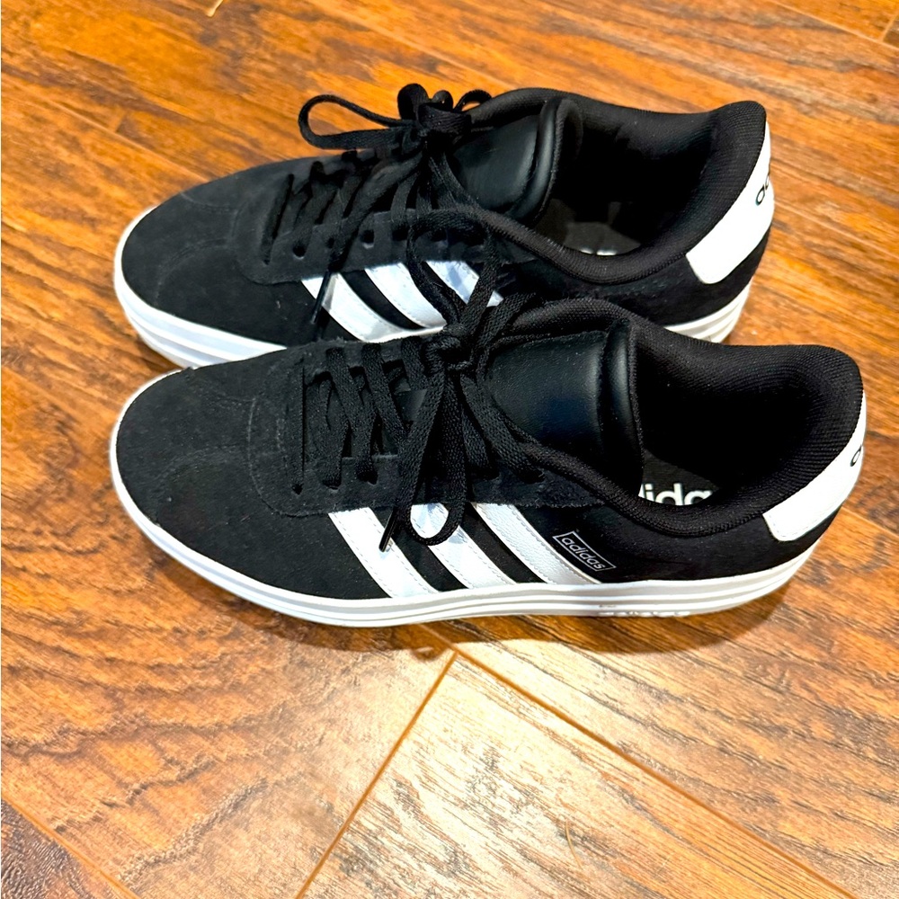 Gazelle Bold Youth size 6, 7.5 - 8 women’s